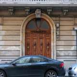 Foto 7. Sempre nel quartiere Umbertino, in via Cardassi 32 ci aspetta un edificio del 1923 [Foto di Antonio Caradonna]